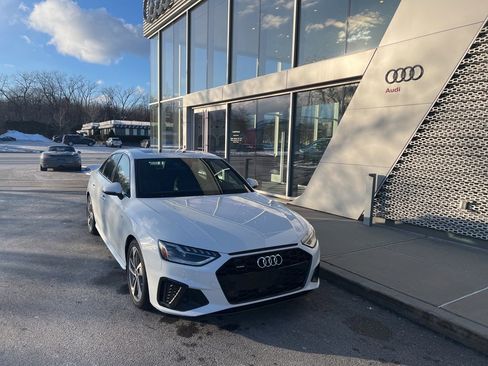 Used 2021 Audi A4 2.0T Premium Plus w/ Premium Plus Package image 2