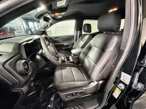 Used 2024 Chevrolet Colorado Trail Boss w/ Technology Package image 13