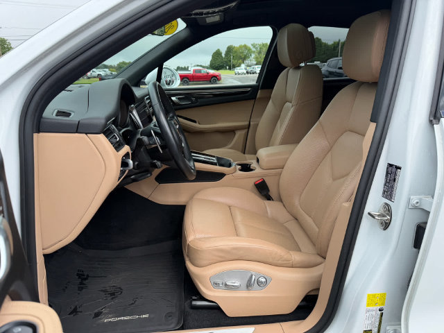 Used 2022 Porsche Macan S AWD/4WD image 9
