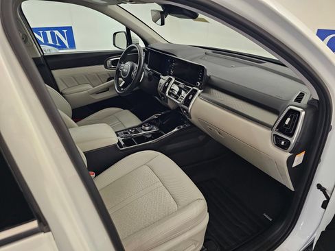 Used 2023 Kia Sorento SX Prestige AWD/4WD image 28