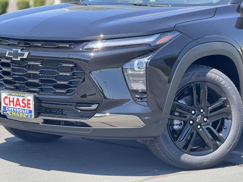 New 2025 Chevrolet Trax ACTIV w/ Driver Confidence Package image 3