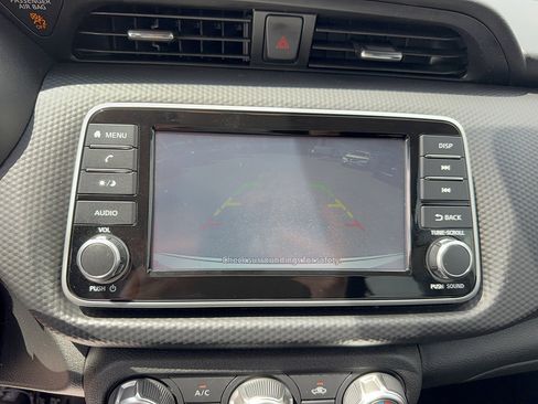 Used 2022 Nissan Kicks S FWD image 18