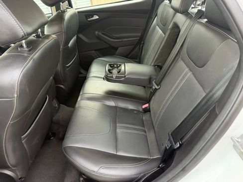 Used 2014 Ford Focus SE w/ Equipment Group 201A image 23
