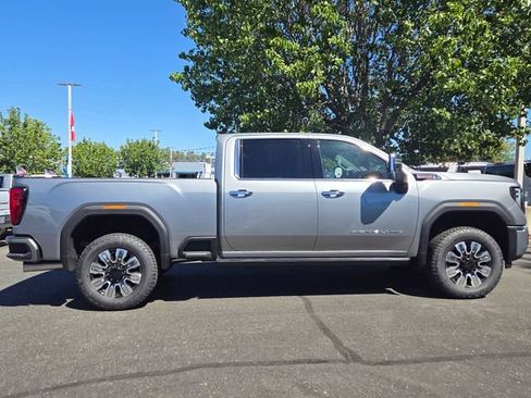 New 2026 GMC Sierra 2500 Denali w/ Technology Package AWD/4WD image 3