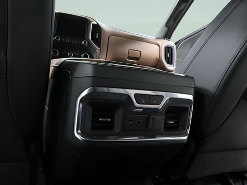 Used 2022 Chevrolet Silverado 3500 High Country w/ Z71 Off-Road Package image 27