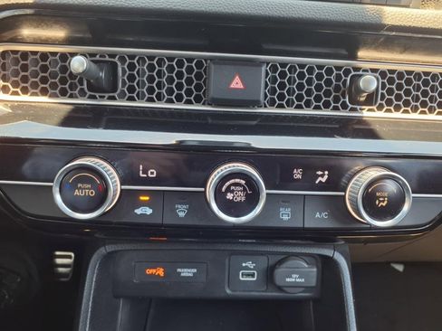 Used 2023 Honda Civic Sport image 14