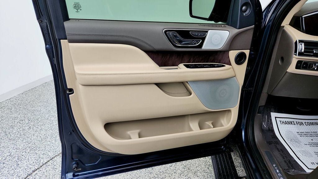 Used 2022 Lincoln Navigator Reserve RWD image 11