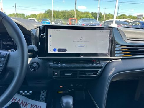 Used 2025 Toyota Camry XSE FWD image 35