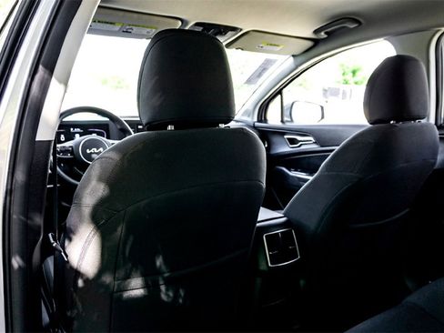 Used 2024 Kia Sportage LX image 28
