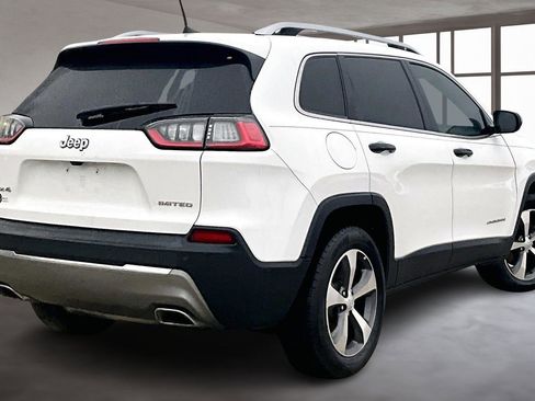 Used 2020 Jeep Cherokee Limited image 3