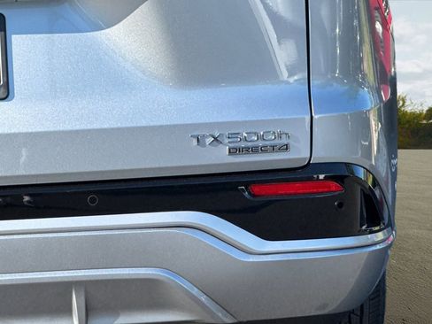 New 2025 Lexus TX 500h AWD image 12