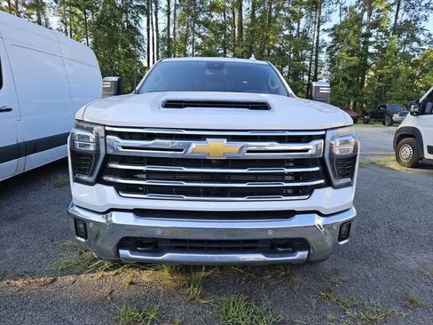 Used 2024 Chevrolet Silverado 2500 LTZ w/ LTZ Plus Package AWD/4WD image 3