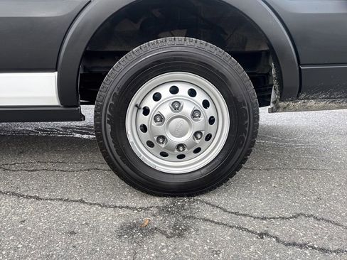 Used 2023 Ford Transit 350 XL image 28