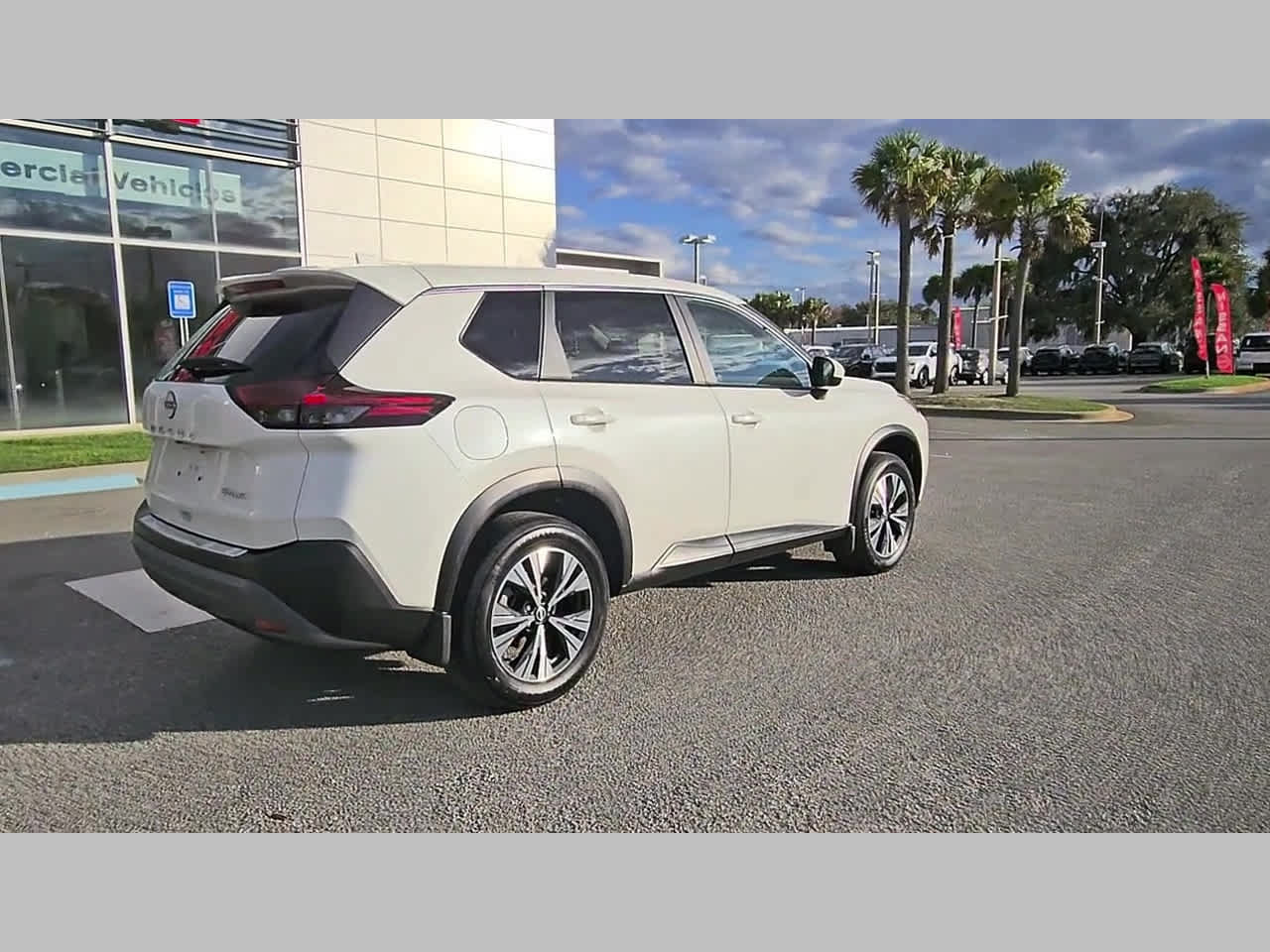 Used 2023 Nissan Rogue SV AWD/4WD image 33