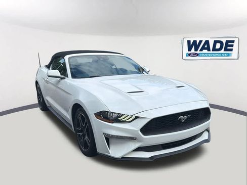 Used 2022 Ford Mustang Premium RWD image 3