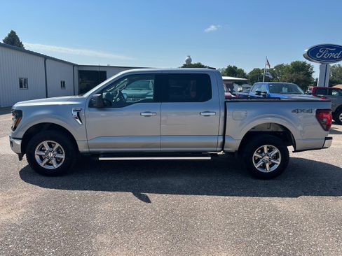 Used 2025 Ford F150 XLT w/ Equipment Group 301A Standard AWD/4WD image 3