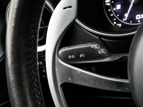 Used 2023 Alfa Romeo Stelvio Veloce image 38