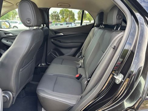 Used 2025 Buick Encore GX Preferred image 28