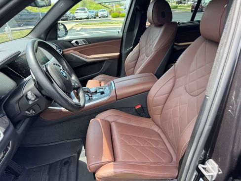 Used 2023 BMW X5 xDrive45e w/ Executive Package AWD/4WD image 7