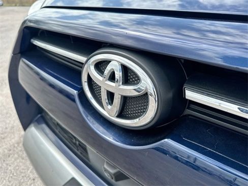 Used 2022 Toyota 4Runner TRD Off-Road Premium image 34