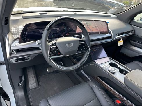 New 2026 Cadillac Vistiq Luxury image 24