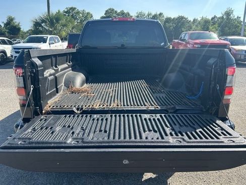 Used 2025 Nissan Frontier SV RWD image 17