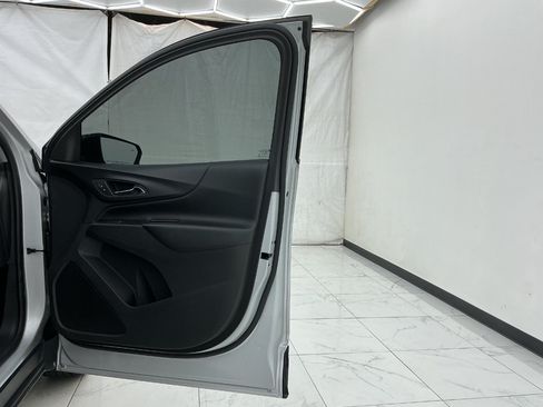 Used 2019 Chevrolet Equinox LT FWD image 19