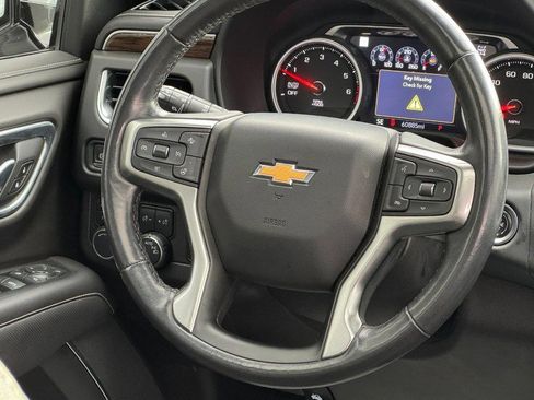 Used 2021 Chevrolet Tahoe Premier w/ Premium Package image 16