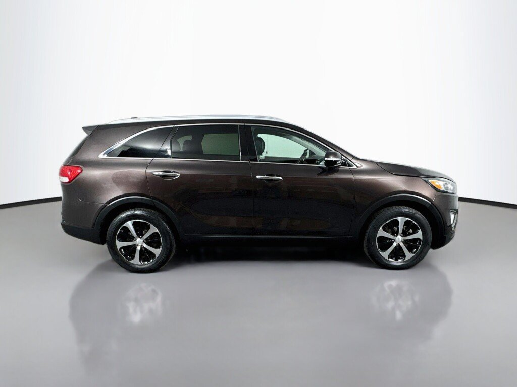 Used 2016 Kia Sorento EX FWD image 6