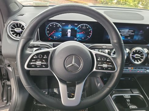 Used 2020 Mercedes-Benz GLB 250 image 18