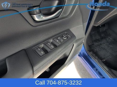 Used 2025 Honda CR-V Sport image 21