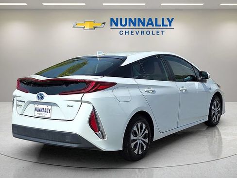 Used 2022 Toyota Prius Prime XLE FWD image 5