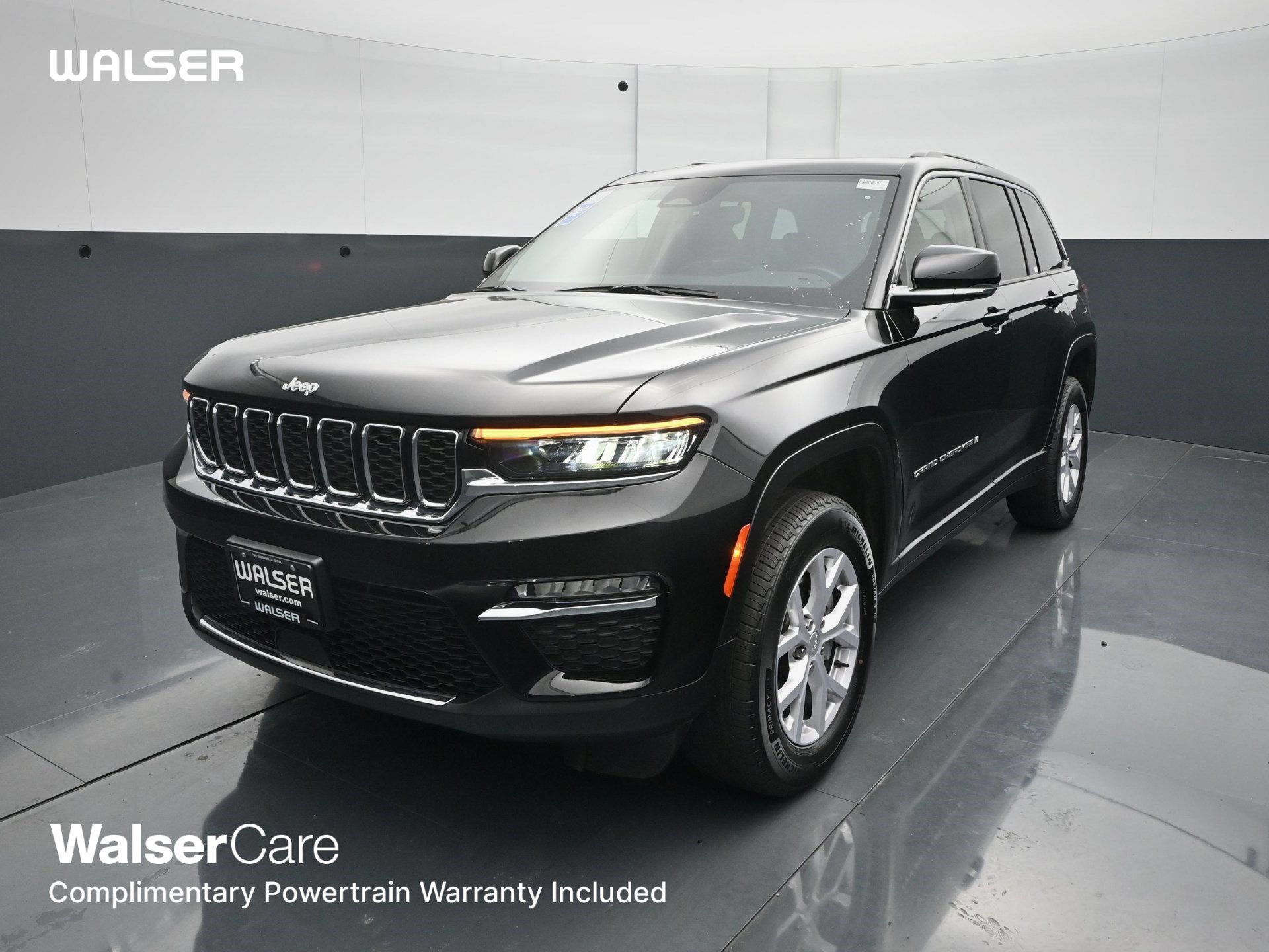 Used 2022 Jeep Grand Cherokee Limited AWD/4WD image 1