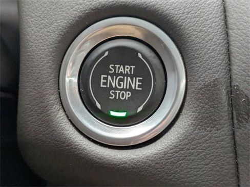 Used 2023 GMC Yukon SLT image 37