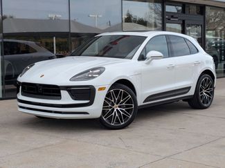 New 2025 Porsche Macan video 1