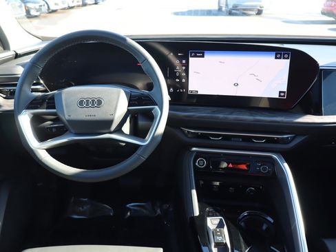 Used 2025 Audi Q5 Prestige image 14