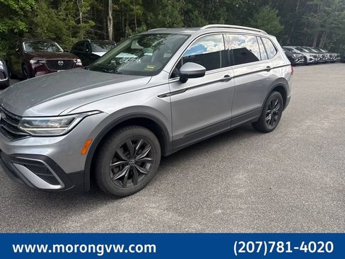 Used 2022 Volkswagen Tiguan SE w/ Panoramic Sunroof Package AWD/4WD image 11