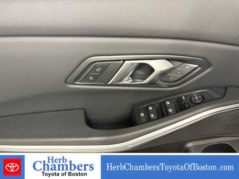 Used 2025 BMW 330i xDrive Sedan AWD/4WD image 17