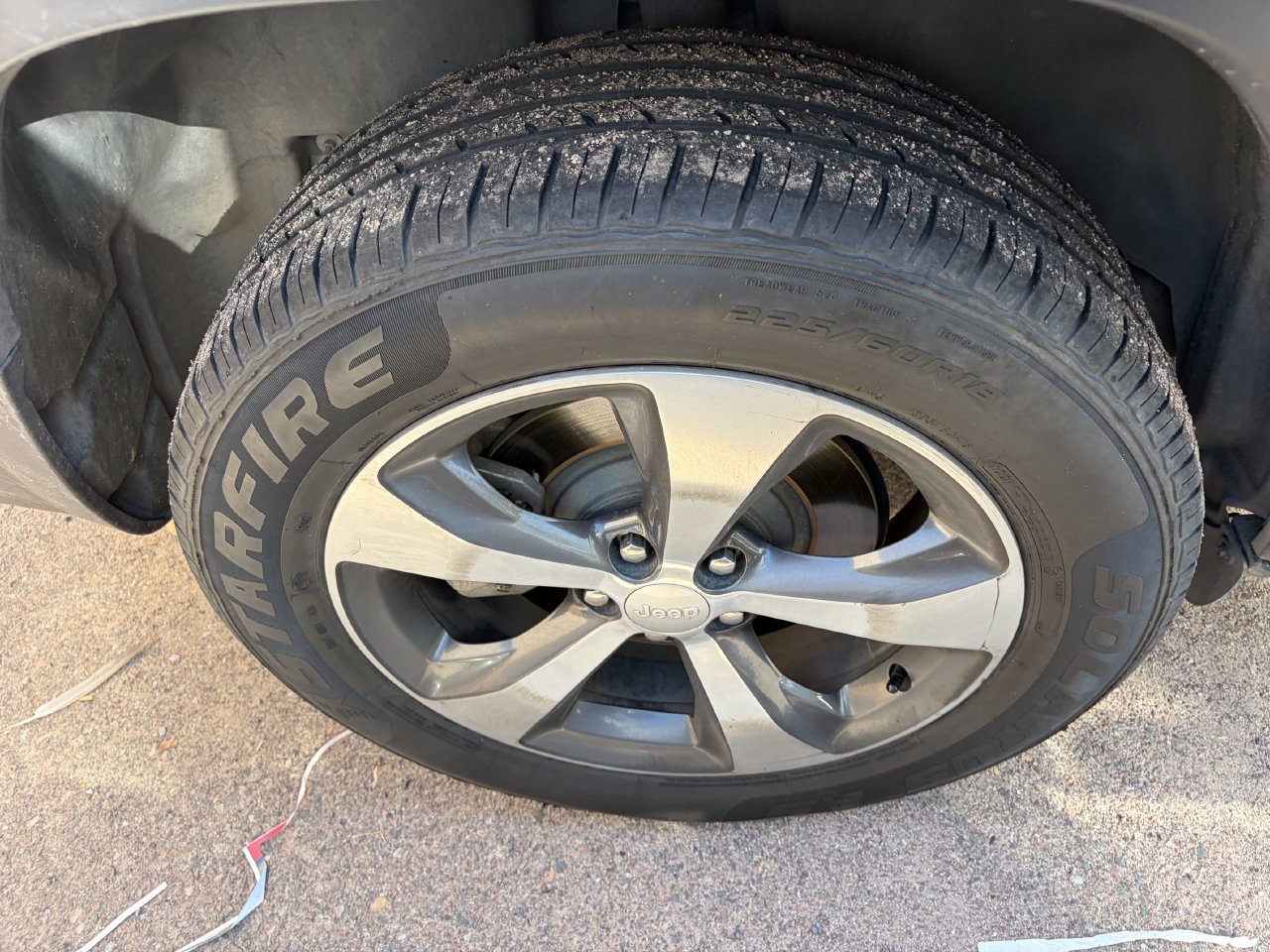 Used 2019 Jeep Cherokee Limited AWD/4WD image 7