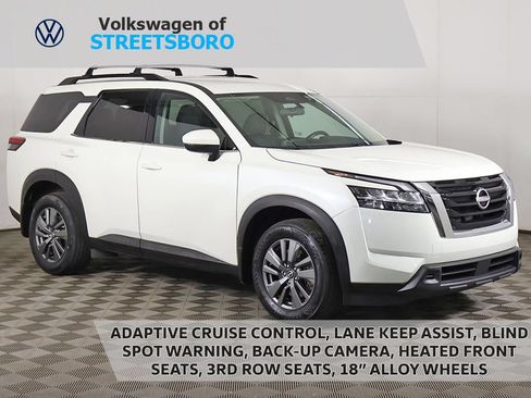 Used 2022 Nissan Pathfinder SV AWD/4WD image 1