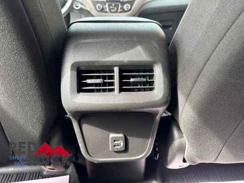 Used 2019 Chevrolet Equinox LS FWD image 25