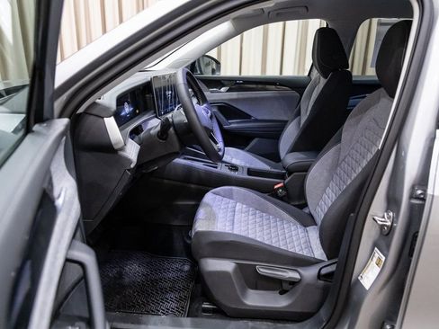 New 2026 Volkswagen Tiguan S image 9