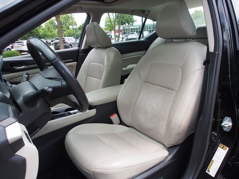 Used 2023 Nissan Altima 2.5 SL AWD/4WD image 17