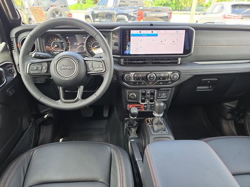Used 2018 Toyota Tacoma TRD Sport RWD image 7