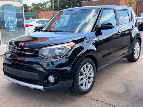 Used 2018 Kia Soul + FWD image 2