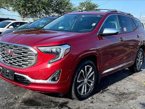 Used 2020 GMC Terrain Denali w/ GMC Pro Grade Package AWD/4WD image 7