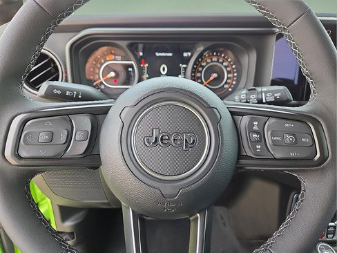 New 2026 Jeep Wrangler Unlimited Rubicon AWD/4WD image 24