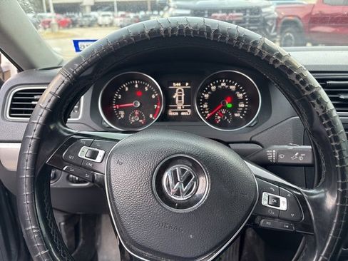 Used 2018 Volkswagen Jetta SE image 7