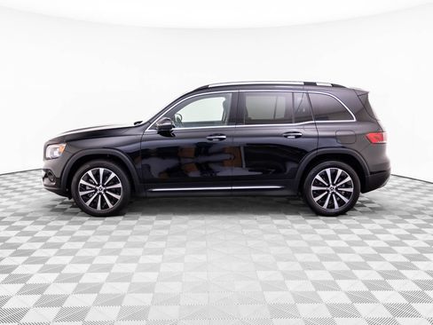 Used 2023 Mercedes-Benz GLB 250 4MATIC image 2