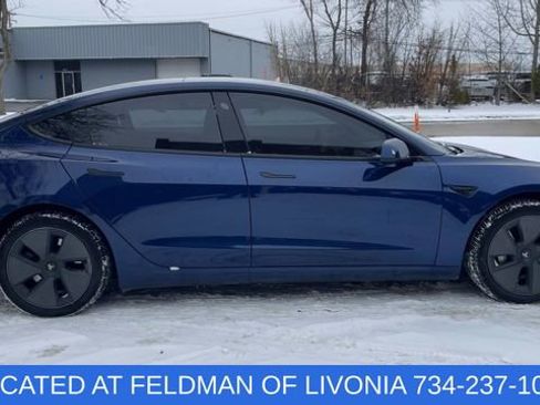 Used 2023 Tesla Model 3 Standard Range image 9